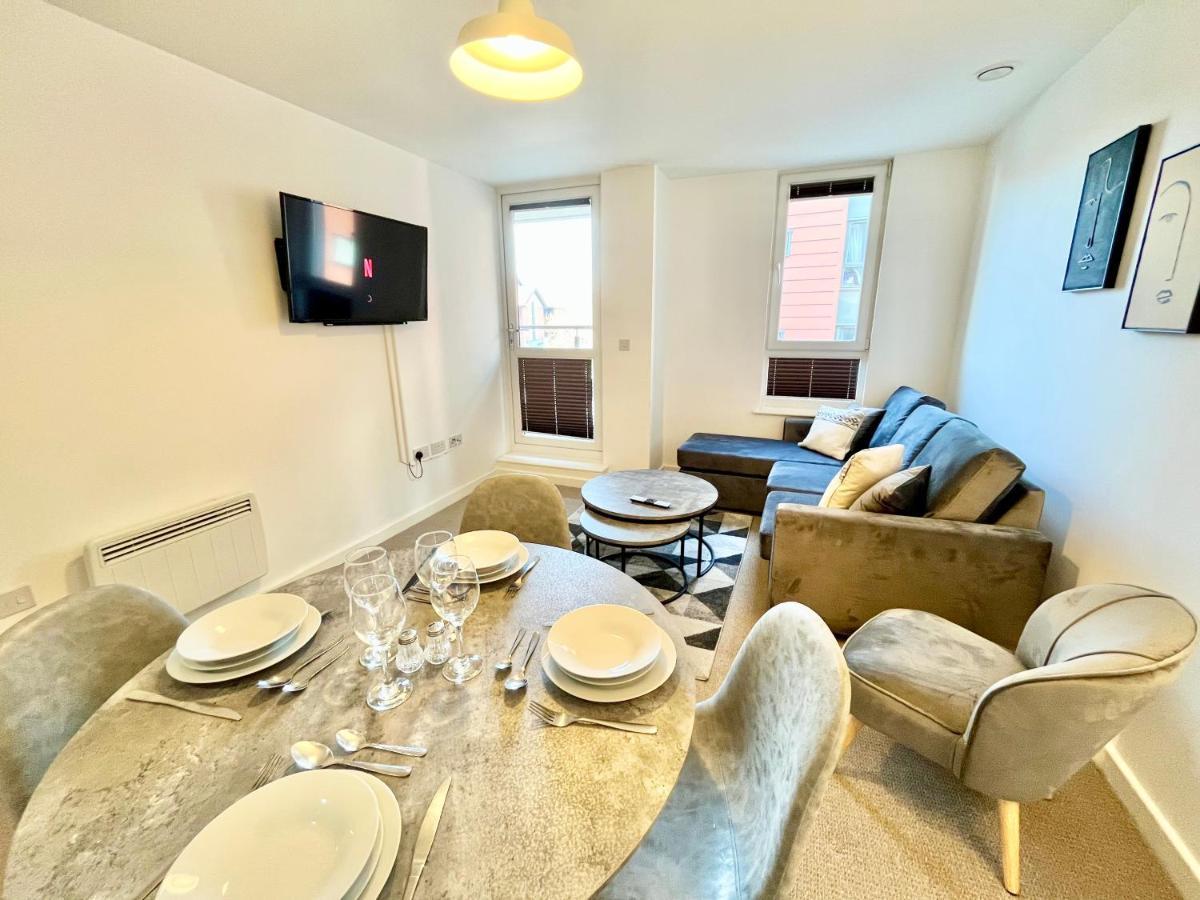 2 Bedroom, 2 Bathroom Modern Apartment Close To Ocean Village, Free Parking, Single Or Double Beds Southampton Exterior photo